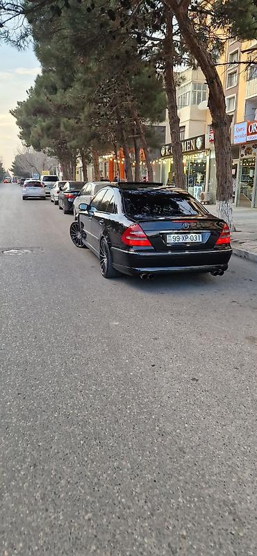mercedes: Mercedes-Benz E 240: 2.6 l | 2002 il Sedan — 2
