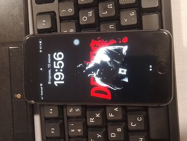 Apple iPhone: IPhone 8, 64 GB, Space Gray, Barmaq izi