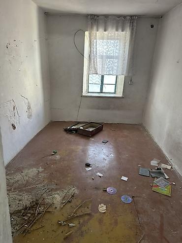 Продажа коттеджей и домов: Дом с участком. - Тип: одноэтажный частный дом с двускатной крышей и — 4