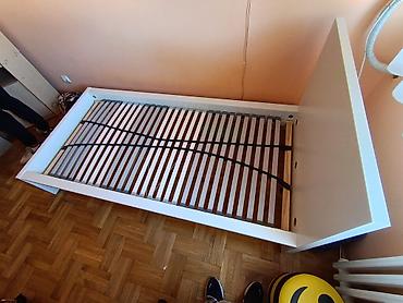 Kreveti: IKEA MALM Krevet — 50 € Prodaje se polovan IKEA MALM krevet u beloj — 11