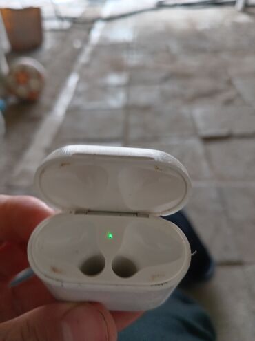 Qulaqlıqlar: Air pods