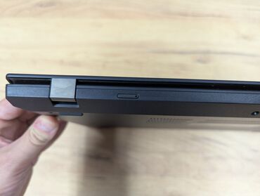 Lenovo: Intel Core i7, 16 GB OZU, 15.6 " — 13