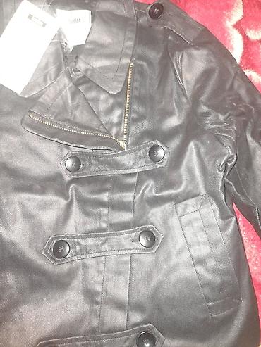 Ветровки: Актуально,без лишних вопросов.Продаются 4 куртки весна- осень,тонкие — 5