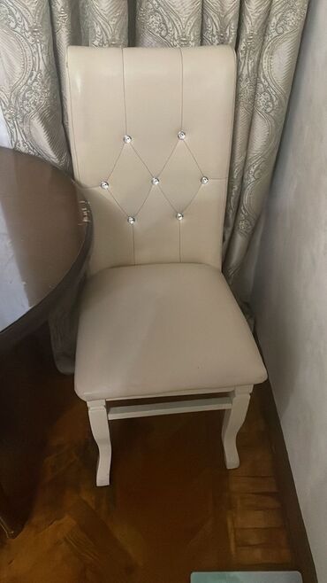 Masa və oturacaq dəstləri: Qonaq otağı üçün, Açılmayan, Oval masa, 4 stul