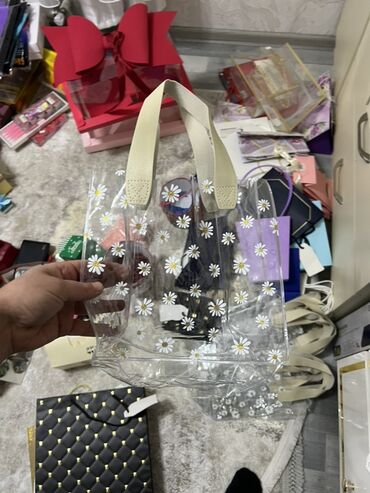 Hədiyyə bağlamaları: Hədiyyə paketi, Yeni, Ödənişli çatdırılma — 7