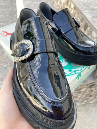 обувь италия: Туфли 40.5, цвет - Черный