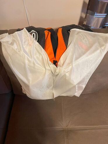 Pantalone: Pantalone su bukvalno nove,bez tragova nosenja — 8