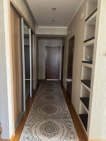 Долгосрочная аренда квартир: 4 комнаты — 9