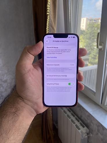 iphone tecili: IPhone 13, 256 GB, Qırmızı — 6