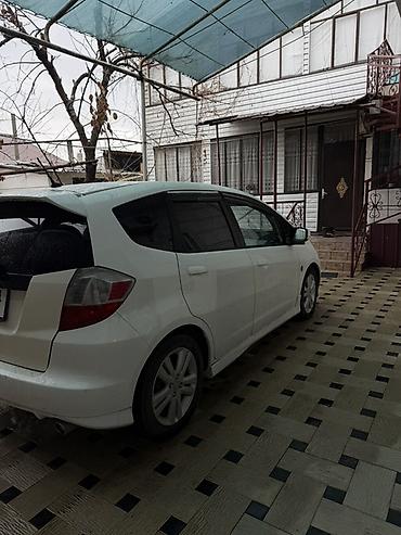 Honda: Honda Fit: 2009 г., 1.5 л, Вариатор, Бензин, Хэтчбэк — 4