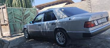 крыло на 124: Mercedes-Benz 220: 1992 г., 2.2 л, Автомат, Седан — 3