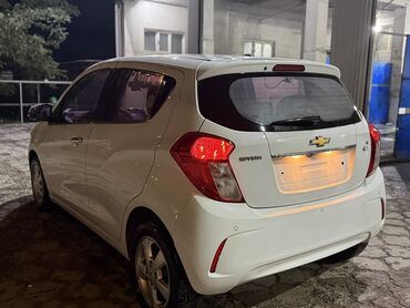 Chevrolet: Chevrolet Spark: 2016 г., 1 л, Вариатор, Бензин, Хэтчбэк
