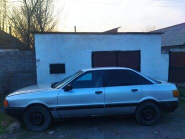 Audi: Audi 80: 1.8 л, Механика, Газ, Седан