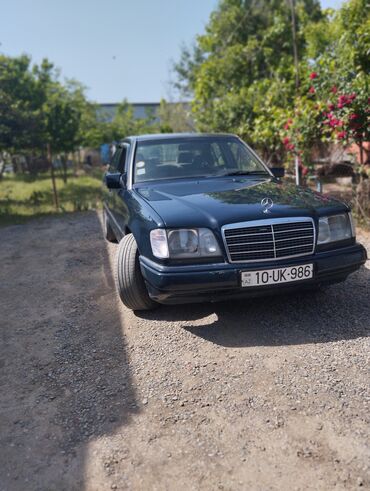azerbaycan masin bazari: Mercedes-Benz E 250: 2.5 l | 1991 il