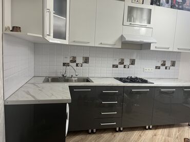 ашкана гарнитур бу: Ашкана гарнитуру, Колдонулган, түсү - Боз, Өзү алып кетүү