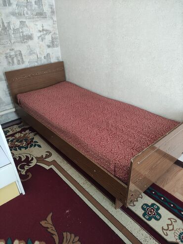 односпальные кровати с матрасом: Бир кишилик Керебет, Колдонулган