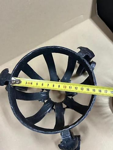 Žardinjere: Kovane gvozdene postolje/korpa za cveće - Materijal: kovan gvožđe — 11