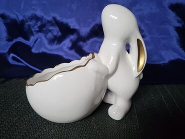 Ostalo posuđe: Figura nova Nemacka. Figura od glazirane keramike(poput porcelana) na lalafo.rs — 1 Ostalo posuđe: Figura nova Nemacka. Figura od glazirane keramike(poput porcelana) — 1
