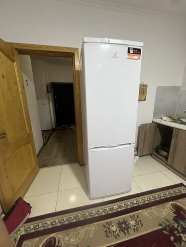 холодилник сатылат: Холодильник Indesit, Двухкамерный