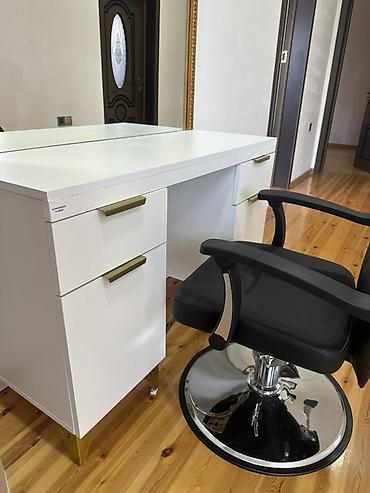 Salon, tibbi mebel dəsti: Yenidir. Islemek ucun alinib islenilmeyib. ( Dirnaq stoluda var) — 2