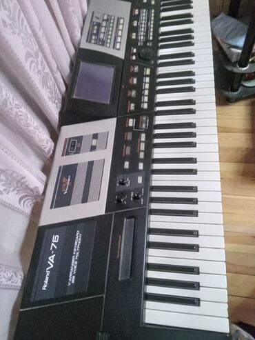 yamaha roland: Sintezator Roland Va 76 tecili satilir hecbir prablemi yoxdur iwlek