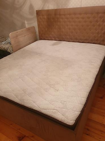 pul qutu: İki nəfərlik çarpayı və üstündə ortopedik matras ve matrasqoruyucuda — 3