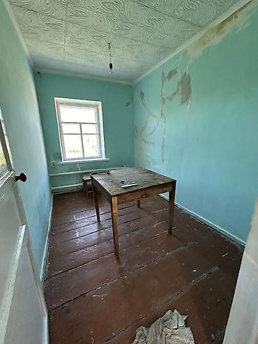 Продажа коттеджей и домов: Продаю дом в г.Кара-Балта Район почтового (ул.Кирова) Дом 60 кв.м + — 10