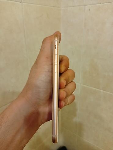 iphone 7 plus satilik: IPhone 8, Qızılı, Barmaq izi — 5