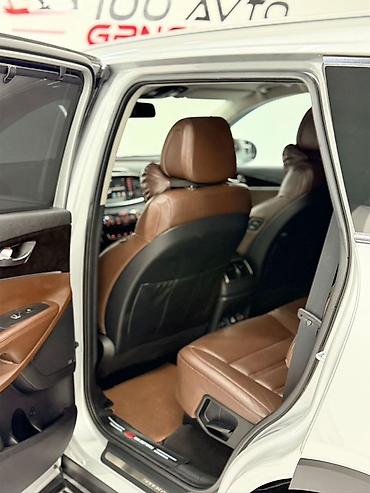 masin sukani: Kia Sorento: 2 l | 2016 il Krossover — 8