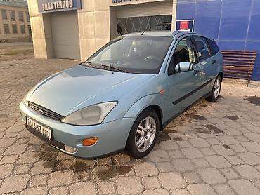 Ford Focus: 1998 г., 2 л, Механика, Бензин, Хэтчбэк
