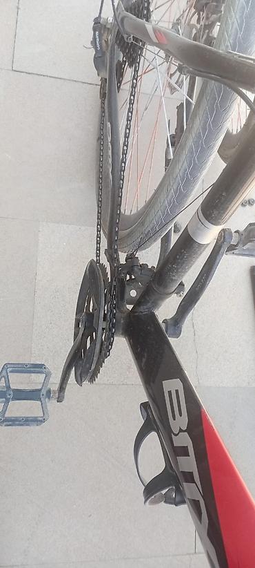 velosiped maşası: B'TWIN Rockrider tipli dağ velosipedi - Çərçivə: yüngül metaldan — 2