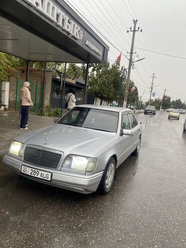 запчасти на опель зафира а: Mercedes-Benz W124: 1994 г., Седан