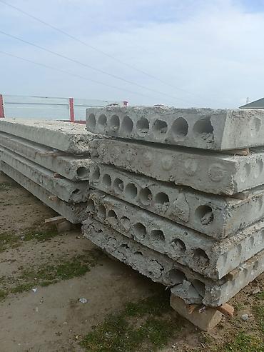 divar panel: Beton paneller usten cixma saz veziyetde.her olcude var.catdirilma ve — 3