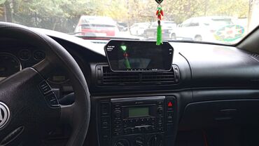 Volkswagen: Volkswagen Passat: 2 l | 2002 il Sedan — 6