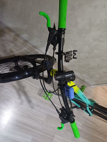 İdman velosipedləri: Dağ velosipedi Trek, 29", sürətlərin sayı: 21 — 10