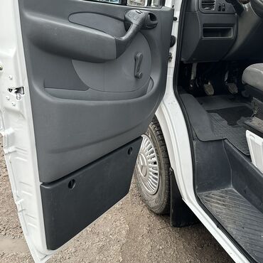 Легкий грузовой транспорт: Легкий грузовик, Mercedes-Benz, Стандарт, 2 т, Б/у at lalafo.kg — 6 Легкий грузовой транспорт: Легкий грузовик, Mercedes-Benz, Стандарт, 2 т, Б/у — 6