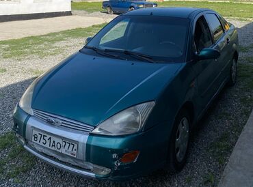 Ford: Ford Focus: 2000 г., 1.8 л, Механика, Бензин, Седан
