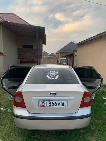 транспорте: Ford Focus: 2006 г., 1.6 л, Механика, Бензин, Седан