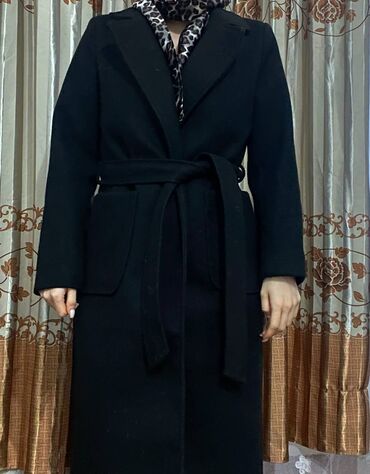 футболки платья: Пальто женский. 44 размер. цвет черный.б.у. цена 900с