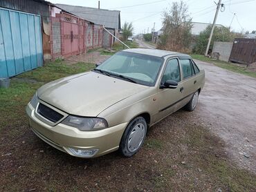 салон е46: Daewoo Nexia: 2008 г., 1.6 л, Робот, Бензин, Седан