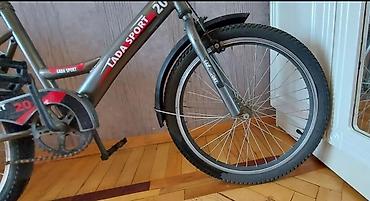 velosiped 20 lük: İşlənmiş velosiped satılır. Təkərləri boşalıb. Dəmirinin bəzi — 2