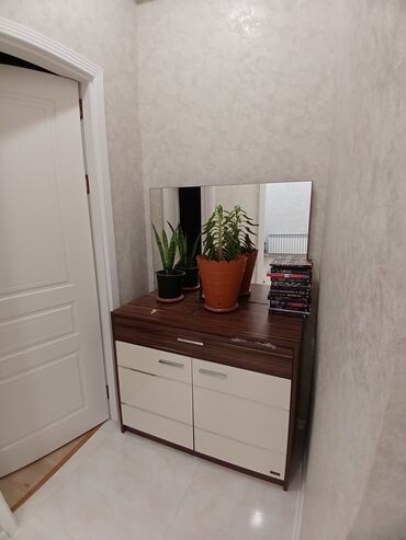 yazı masası ucuz: Б/у, Трюмо, Нет доставки