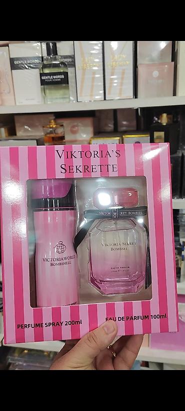 secret parfum: ❤️Victoriya secret desti beden spreyi + parfum hədiyyə üçündə çox — 1