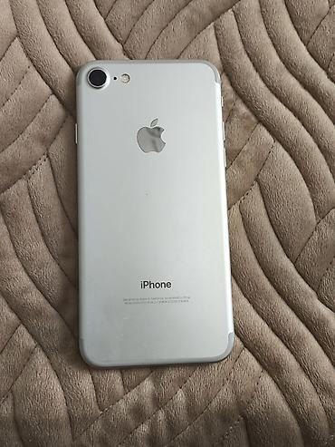 iphine: IPhone 7, Gümüşü, Qırıq — 2