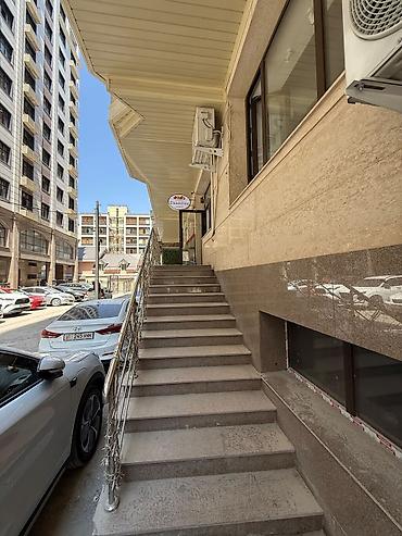 Продаётся помещение 140 м² на 1-м этаже 📍 Тоголок Молдо / Сагынбая