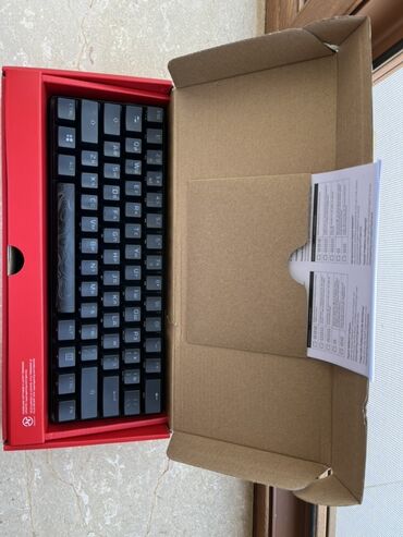 Noutbuk və netbuklar: *HyperX Alloy Origins 60 HX Red Mechanical Gaming Keyboard. Demek