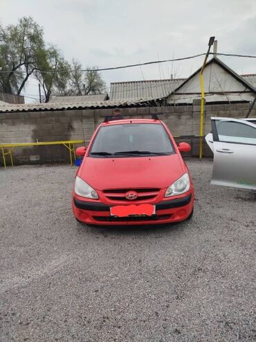 Аренда авто под такси: Hyundai Getz, хэтчбек, красный цвет кузова. АРЕНДАГА БЕРИЛЕТ АРЕНДА