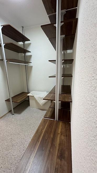 7 микрорайоне: 6 комнат и более, 275 м², 3 соток, 11 мкр Газ — 10