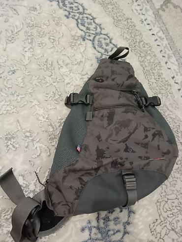 quechua: Комплект из двух городских рюкзаков/слинг-сумок. 1) Бордовый — 2