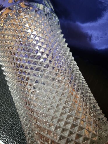 Vaze i saksije: Vaza, Staklo, Novo na lalafo.rs — 10 Vaze i saksije: Vaza, Staklo, Novo — 10